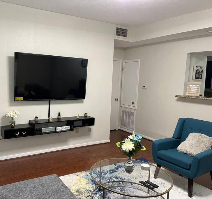 Home Away From Home-Cozy 2 Bdrm Condo/Med Cntr/Nrg Houston Ngoại thất bức ảnh