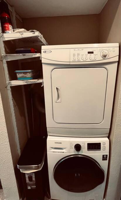 Home Away From Home-Cozy 2 Bdrm Condo/Med Cntr/Nrg Houston Ngoại thất bức ảnh